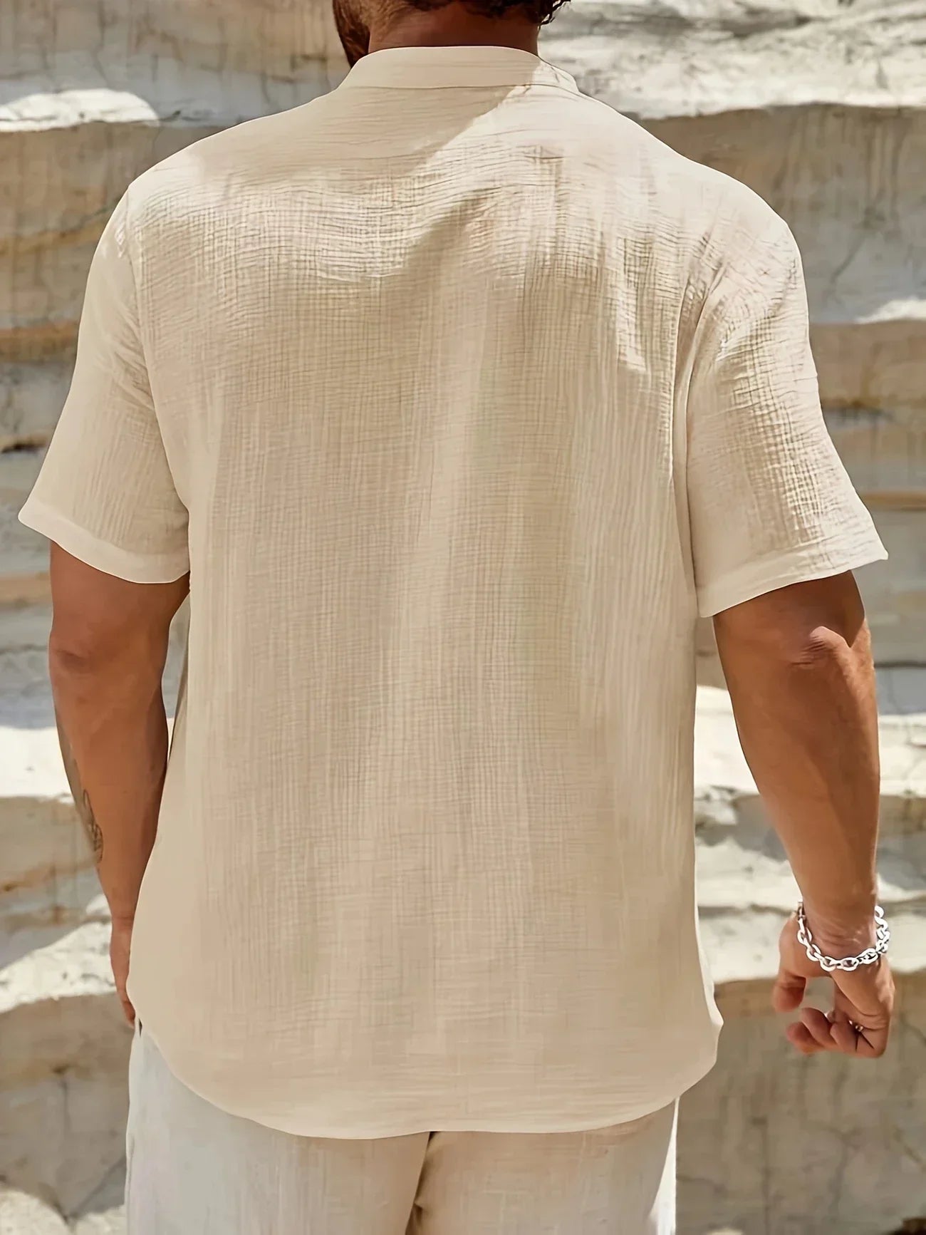 David | Camisa de verano elegante con cuello alto