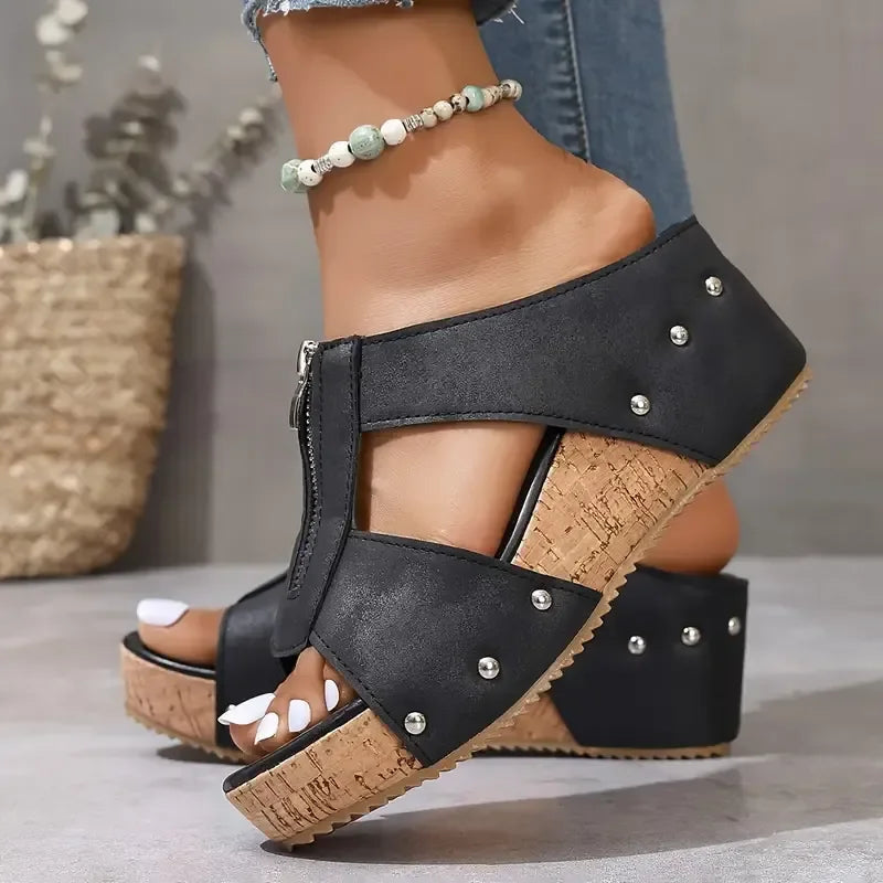Laura | Sandalias con cuña y detalle de cremallera