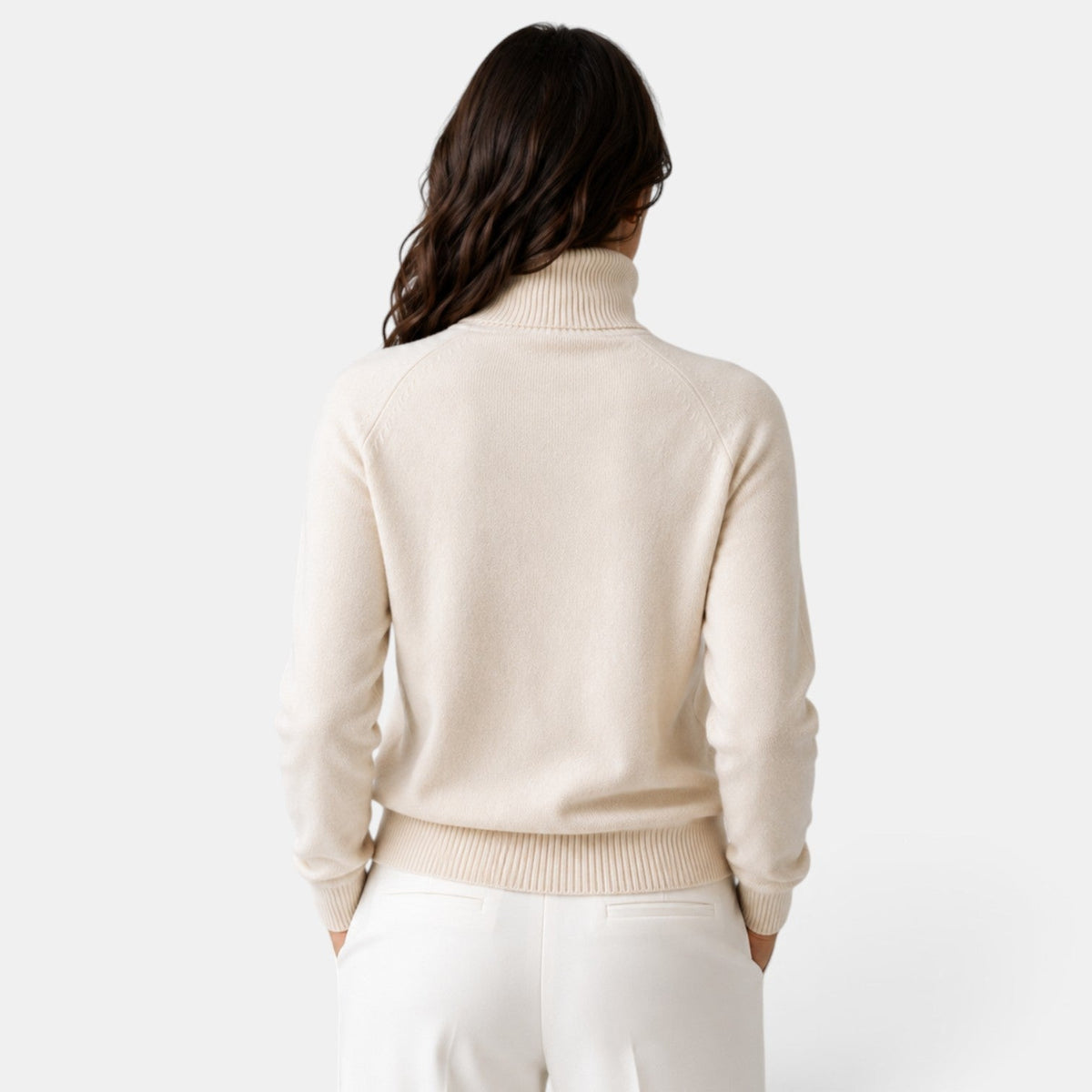 Yaretzi | Suéter Elegante de Cuello Alto de Lana