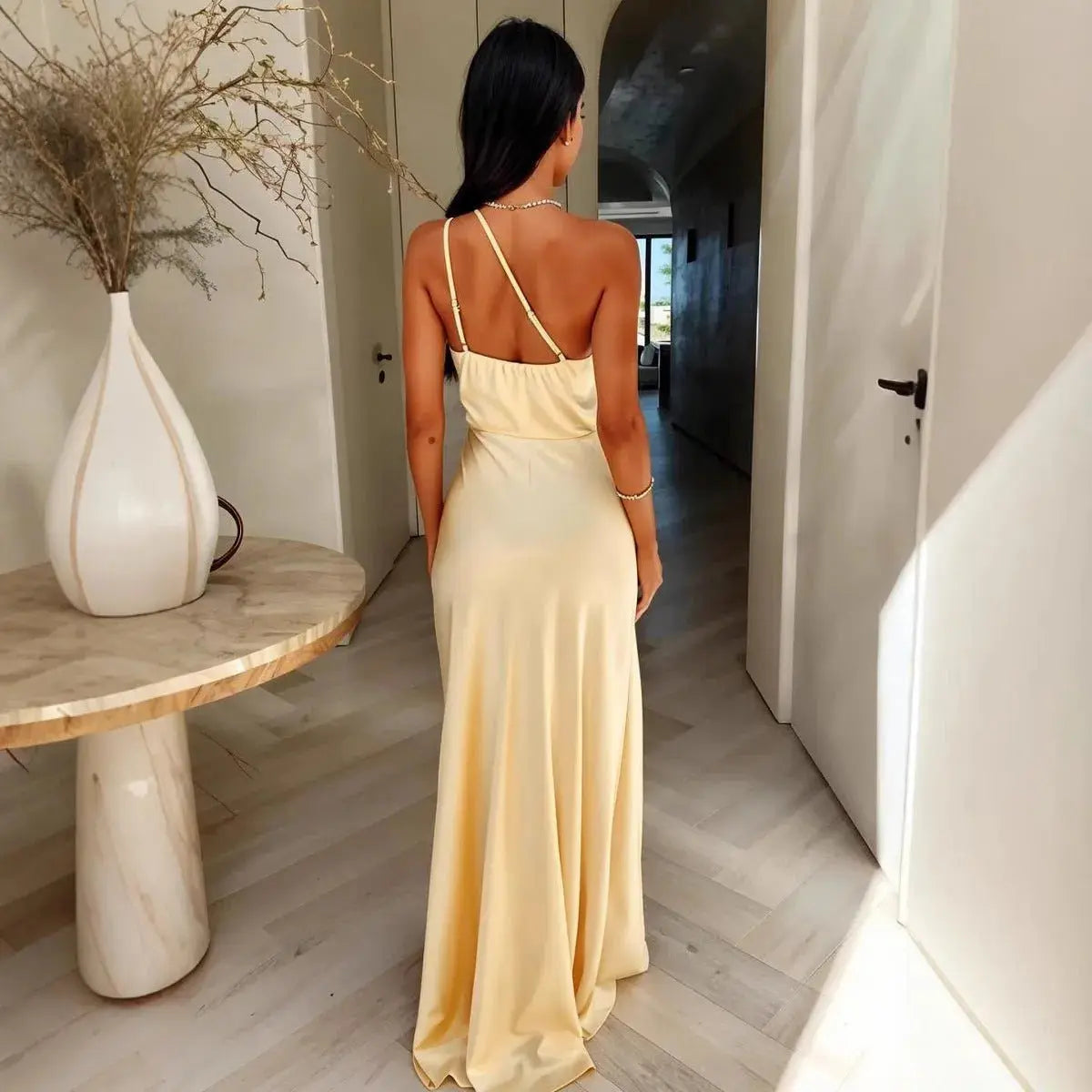 Vestido de gala satinado liso