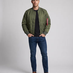 Chamarra acolchada hombre estilo piloto