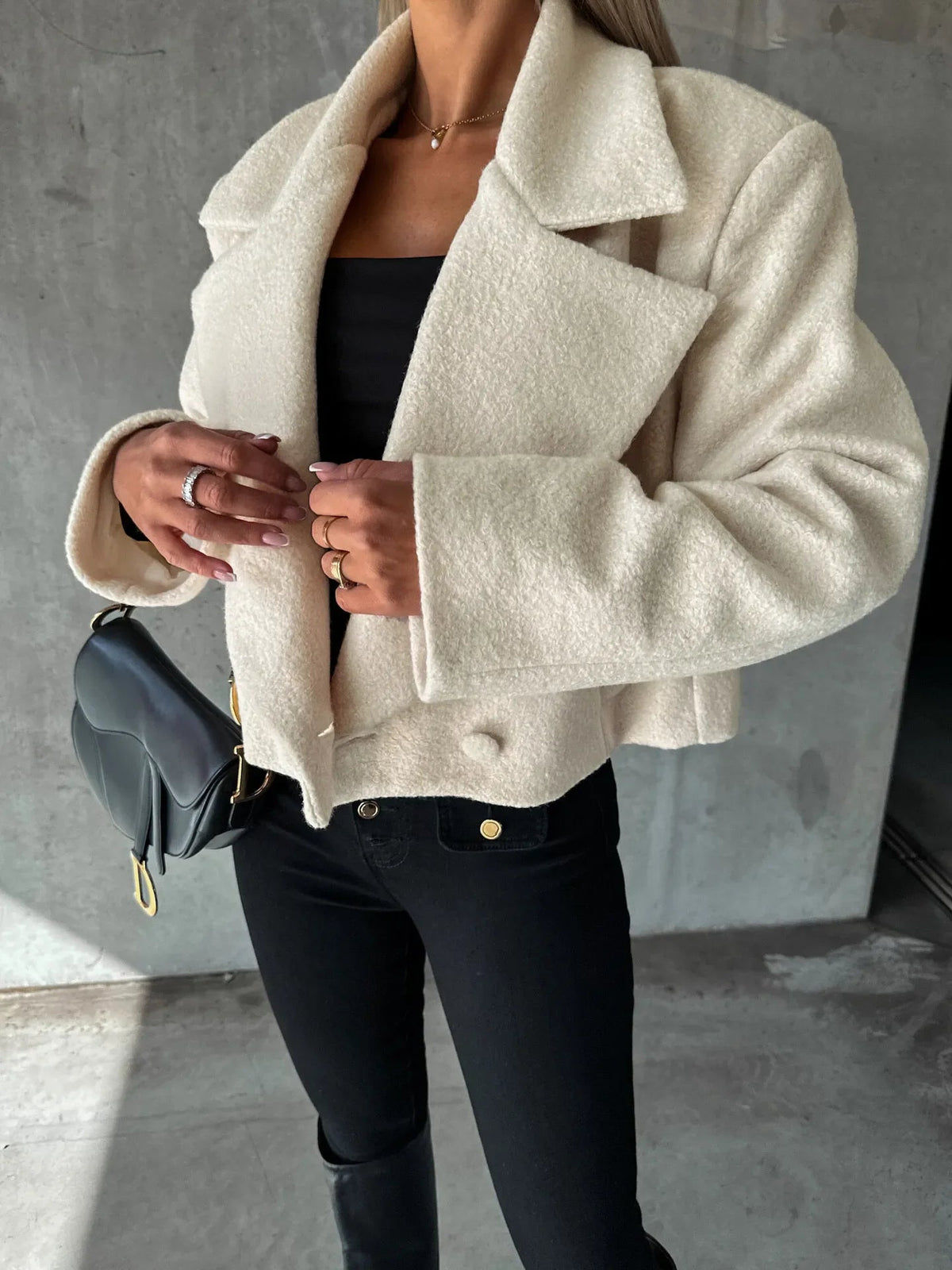 Abrigo Corto Mujer Oversize Solapas Anchas - Blanco