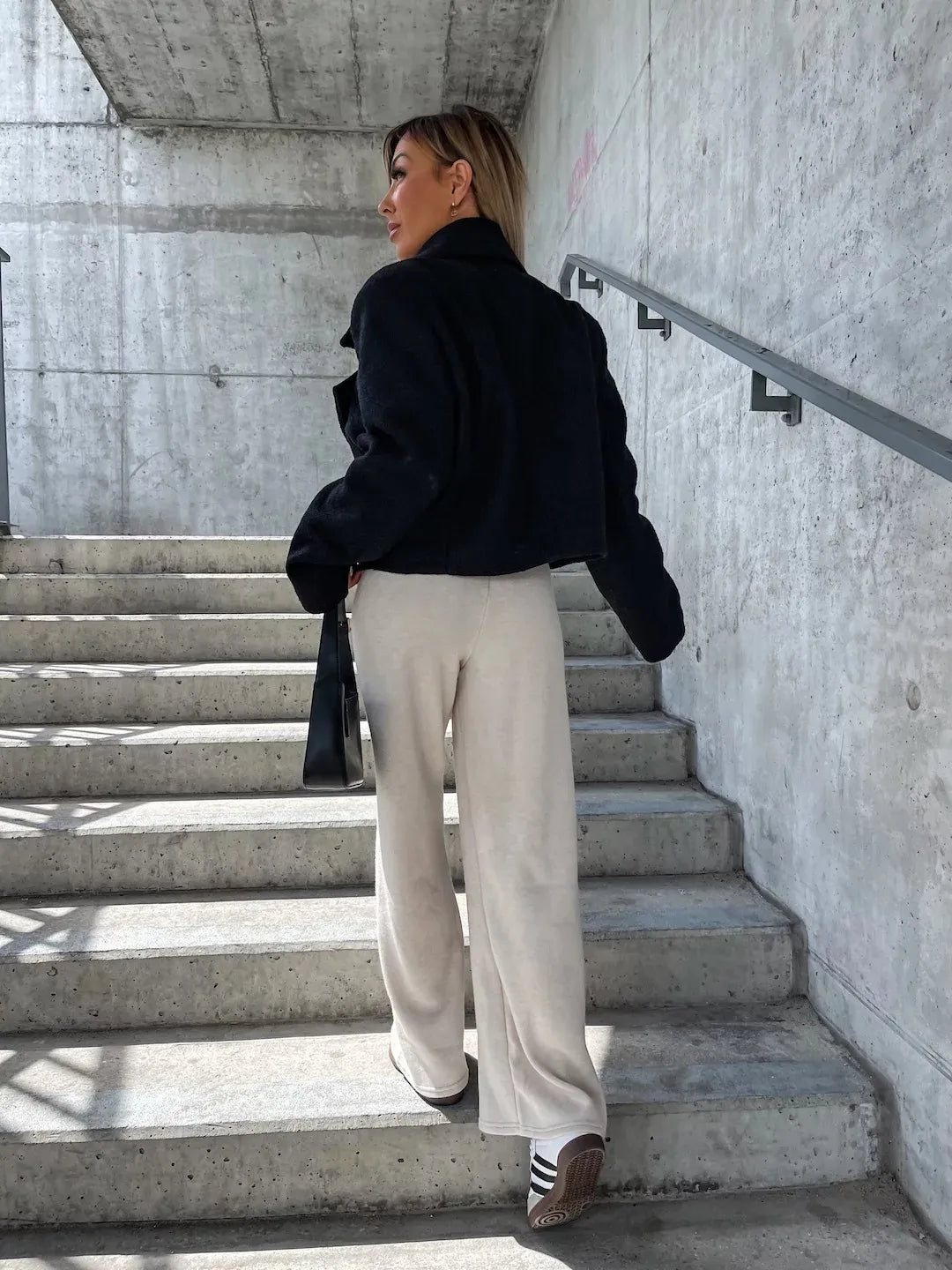 Abrigo Corto Mujer Oversize Solapas Anchas