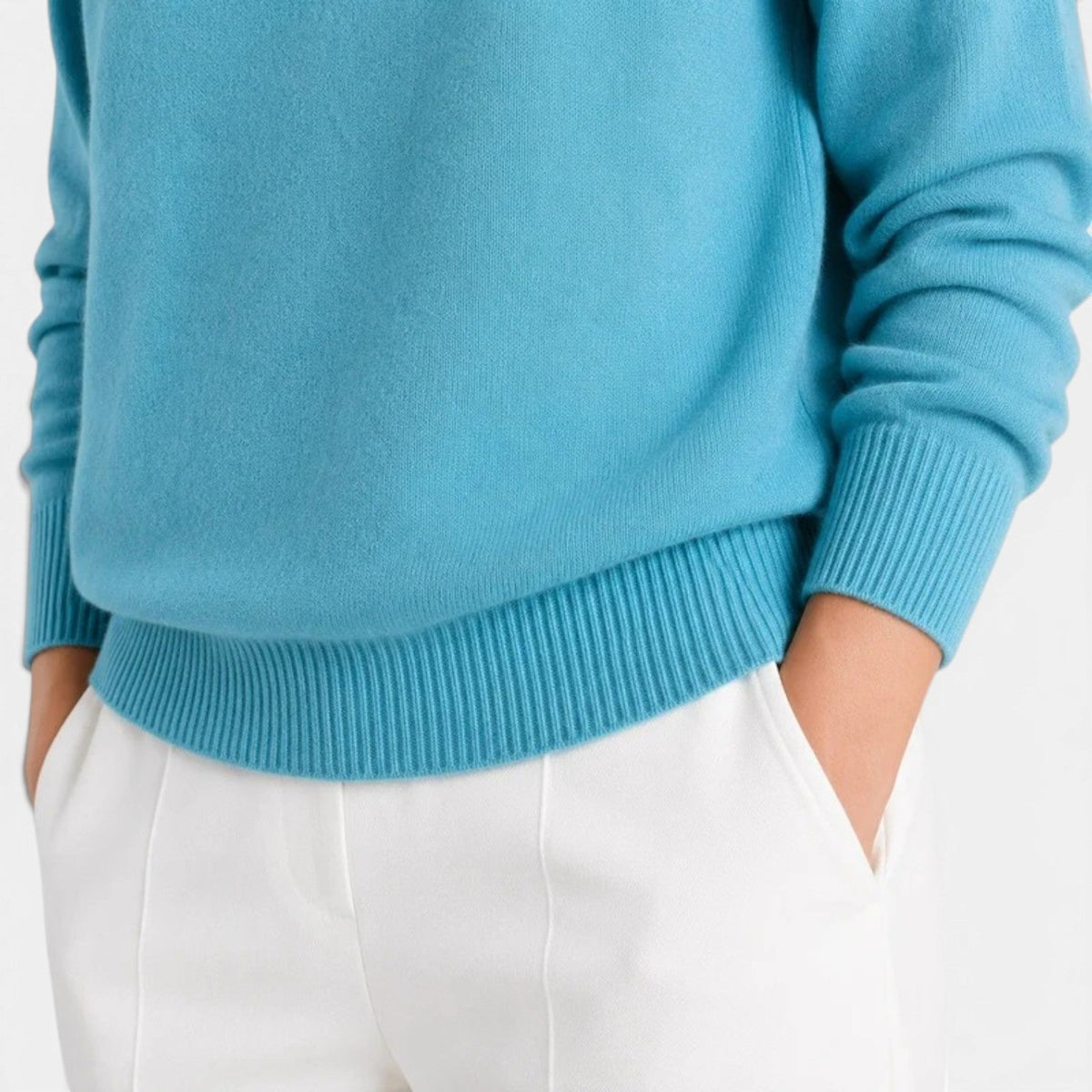 Yaretzi | Suéter Elegante de Cuello Alto de Lana