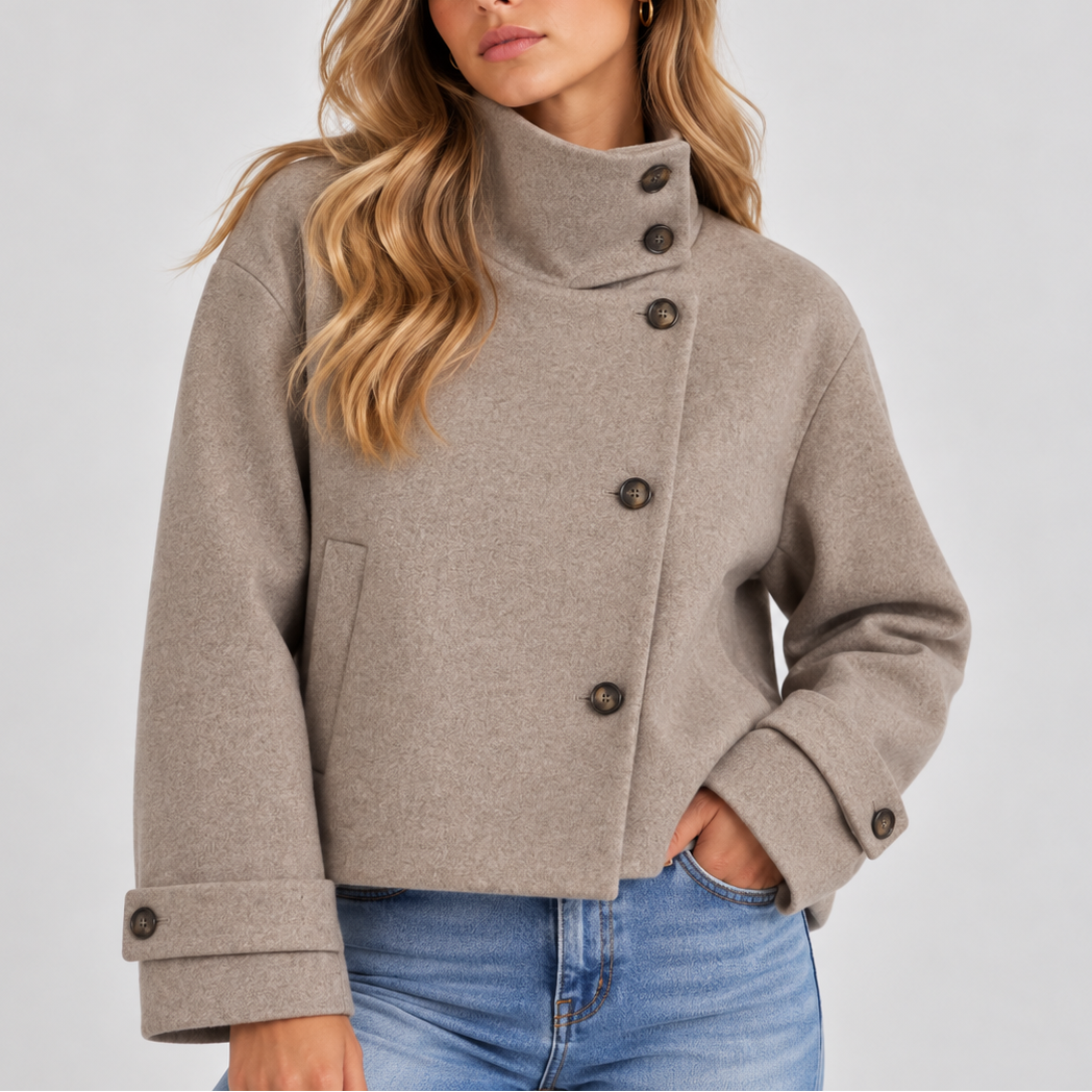 Abrigo Corto Mujer Cuello Alto con Botones - Beige