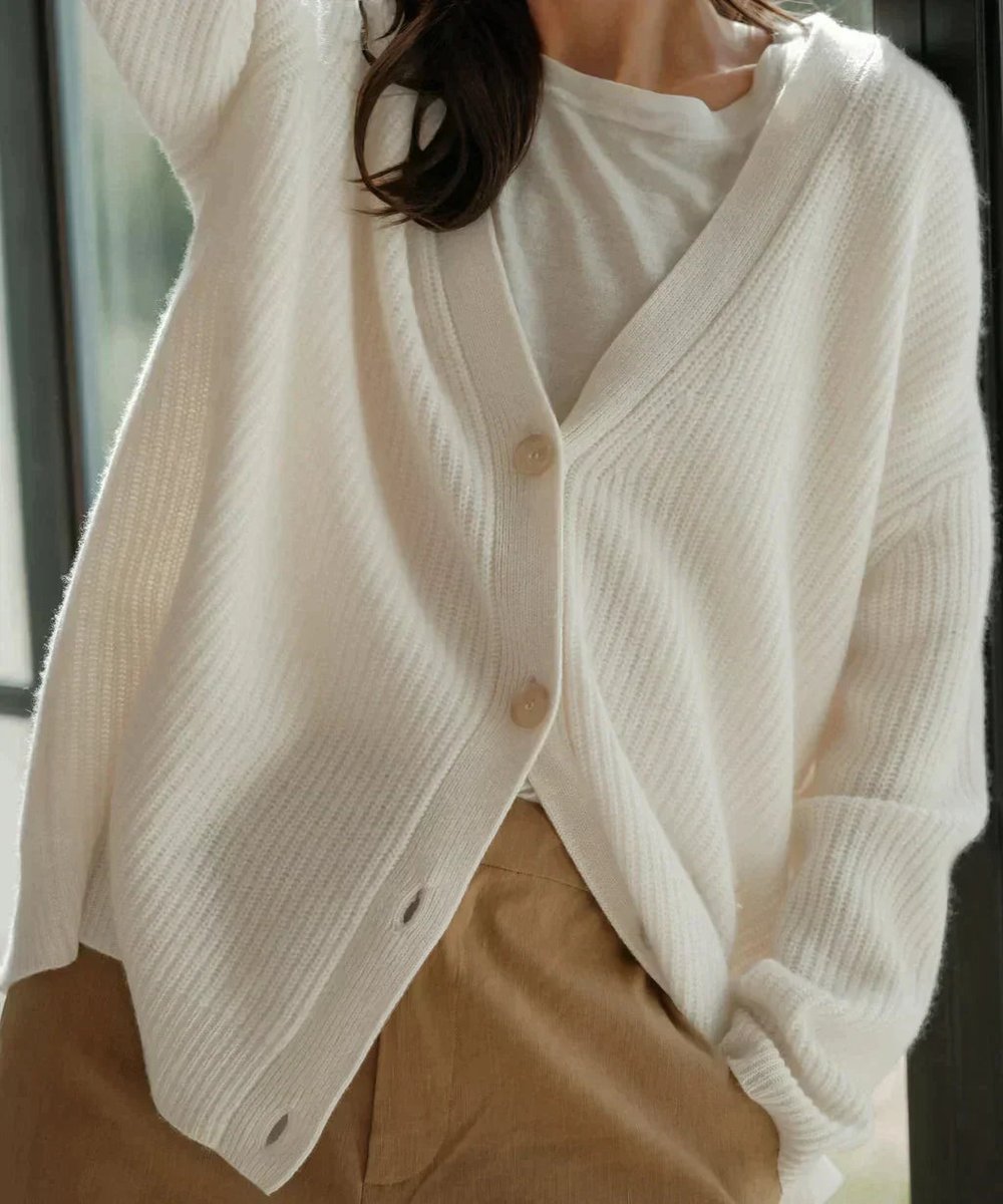Elena | Cárdigan Elegante de Cuello en V y Tejido Suave